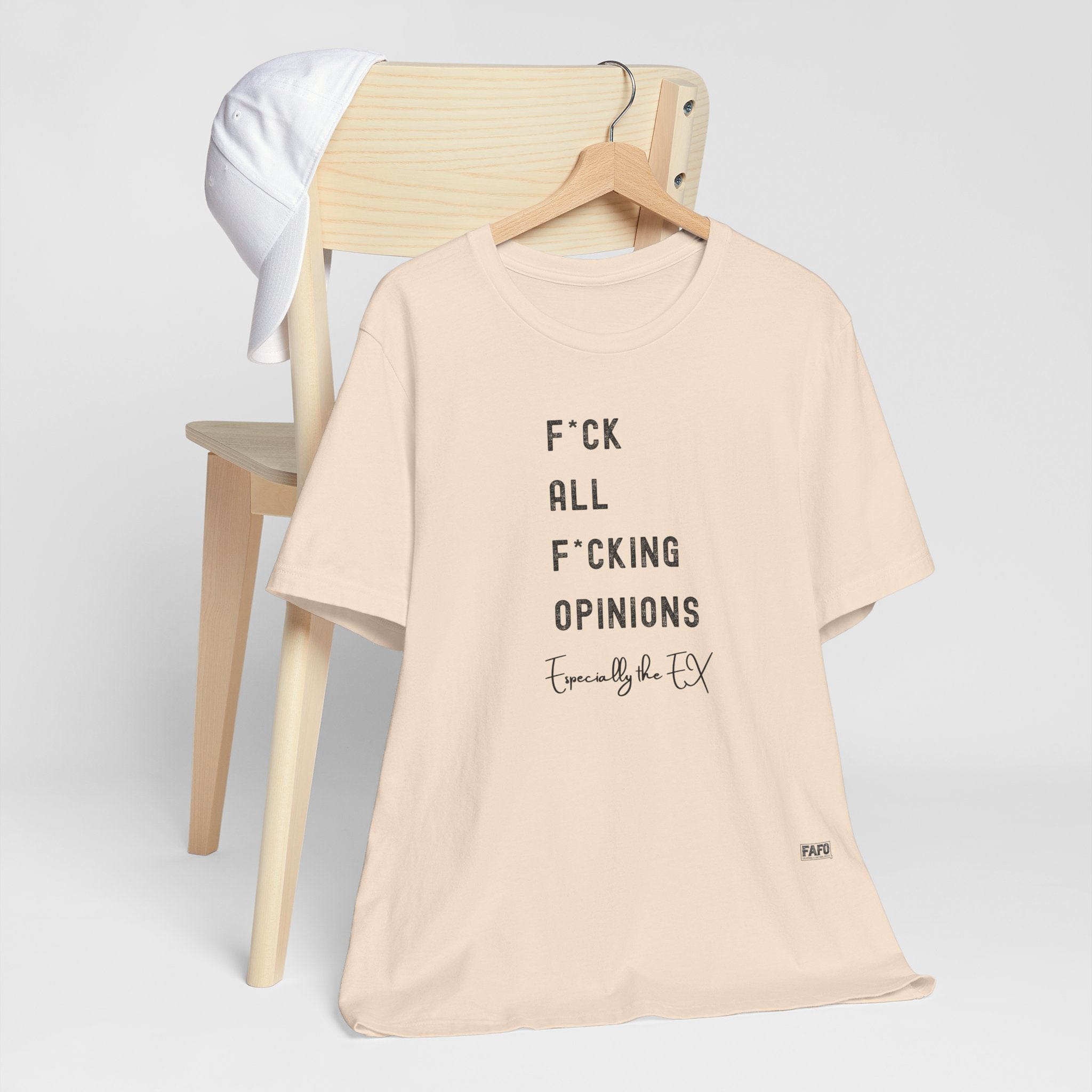 T-Shirt with design - product image