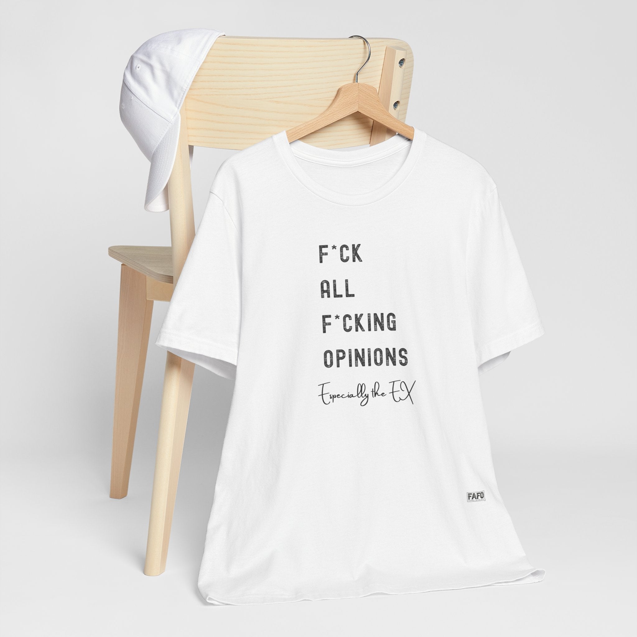 T-Shirt with design - product image
