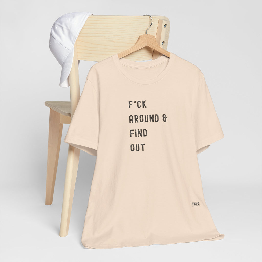 T-Shirt with design - product image